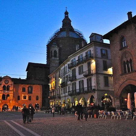 Appartamento Centro Storico Di Pavia Exteriér fotografie
